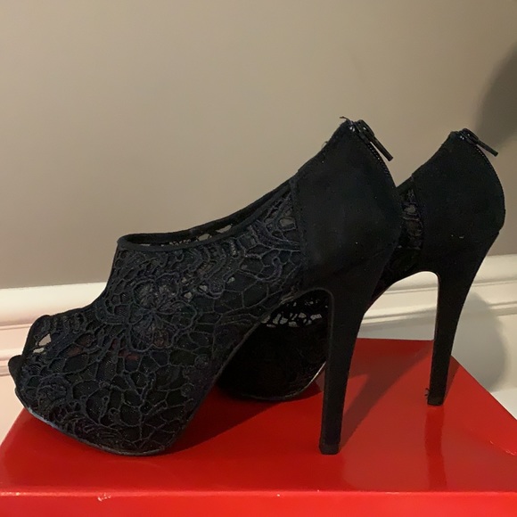 ELLE Woman’s Black Lace Open Toe Shootie Size 8 - Picture 4 of 9
